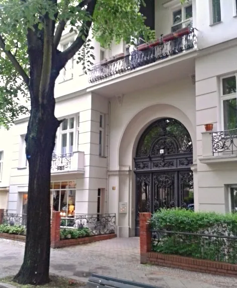 Bellevue - Herrschaftlich Wohnen im denkmalgeschützten Stuckaltbau an der Spree — photo 1